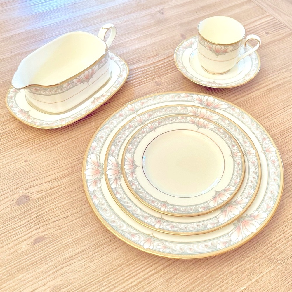 Noritake Barrymore 5 Piece Place Setting-11 Available-Pristine!